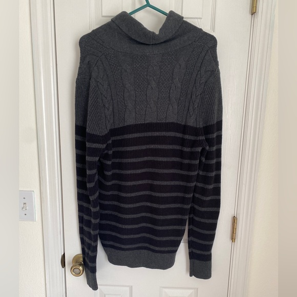 Mens Express Sweater NWT size M - Picture 3 of 3